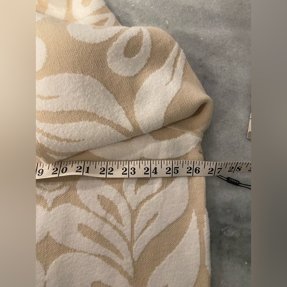 NWT Cyrus Size 2X Ivory Beige Long Sleeve Soft Plush Knit Pullover Sweater - Picture 10 of 13